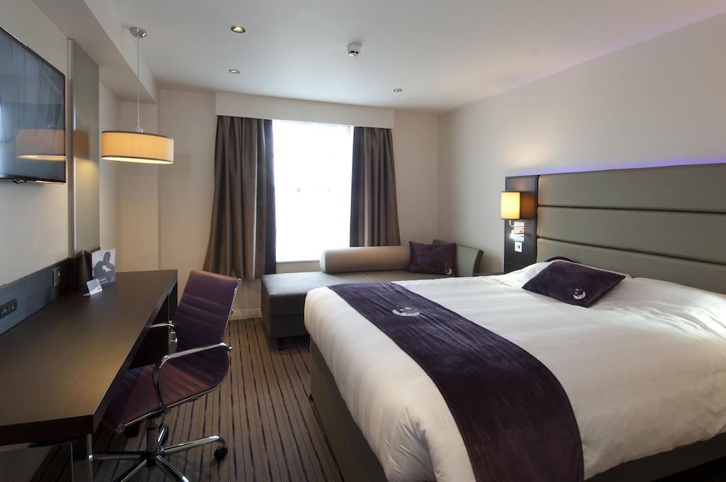 Premier Inn Stirling City Centre Szoba fotó