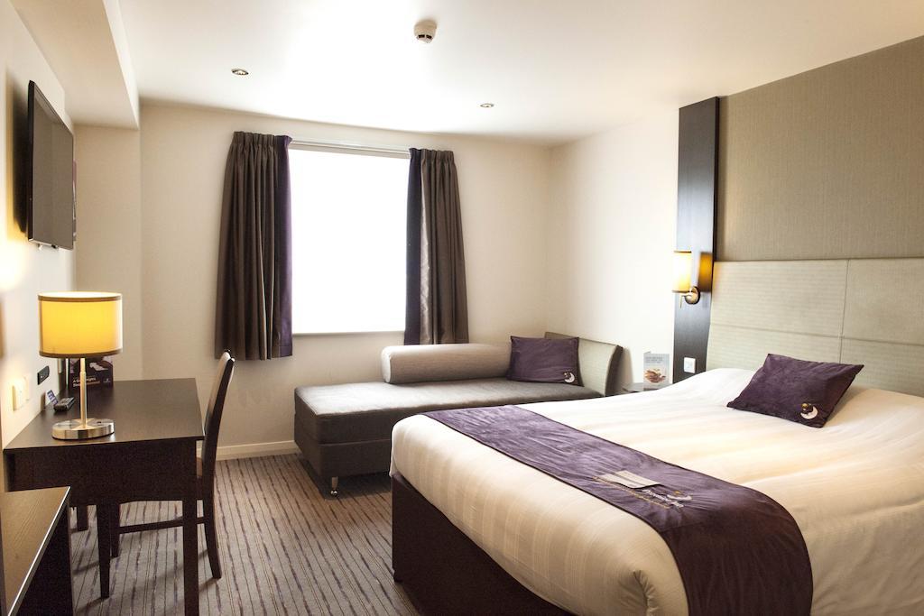 Premier Inn Stirling City Centre Szoba fotó