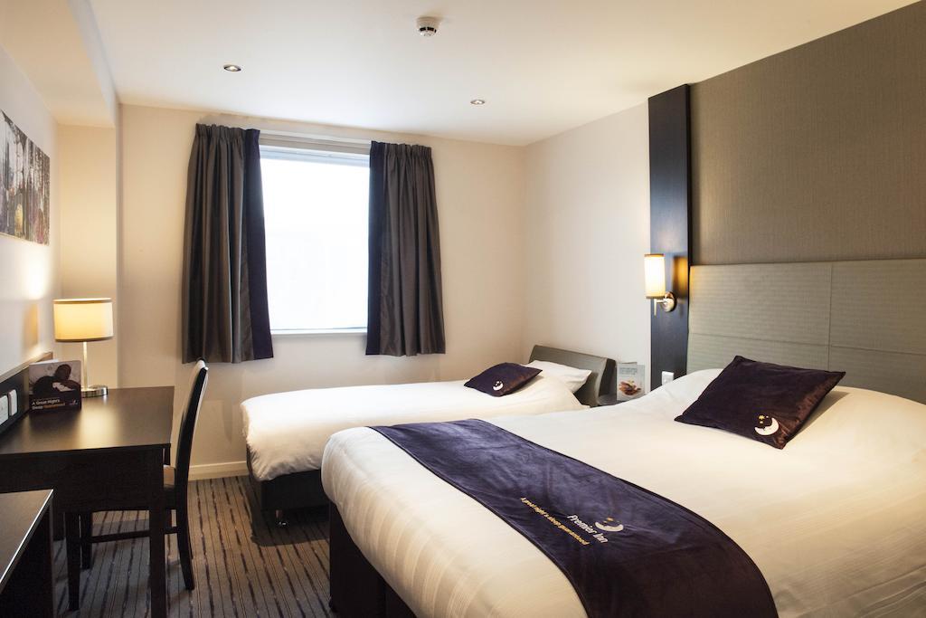 Premier Inn Stirling City Centre Szoba fotó